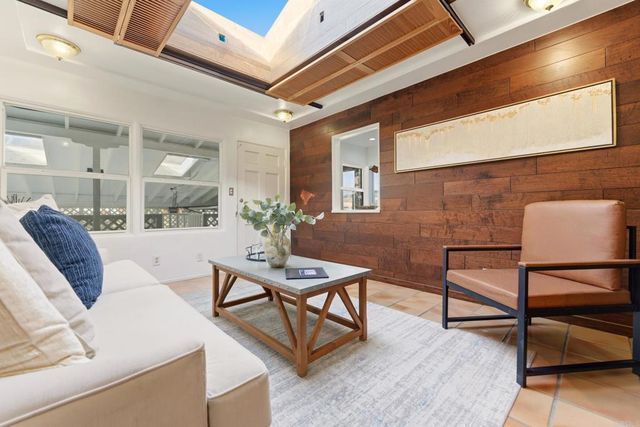 962 Hanover Street, San Diego, CA 92114