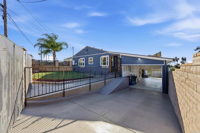 962 Hanover Street, San Diego, CA 92114