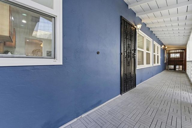 962 Hanover Street, San Diego, CA 92114