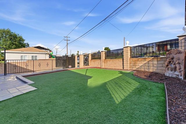 962 Hanover Street, San Diego, CA 92114