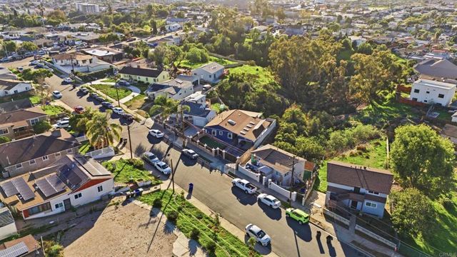 962 Hanover Street, San Diego, CA 92114