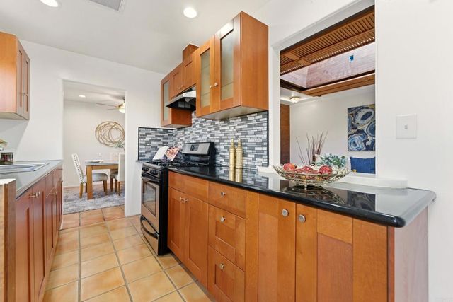 962 Hanover Street, San Diego, CA 92114