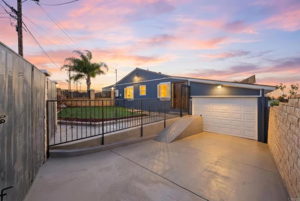 962 Hanover Street, San Diego, CA 92114