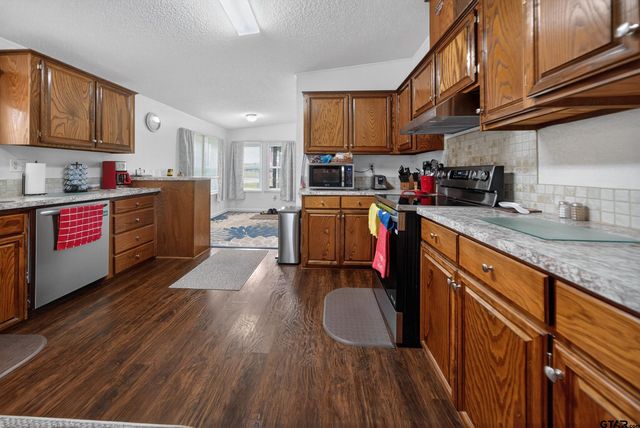 14560 Persimmon Creek Drive, Chandler, TX 75758