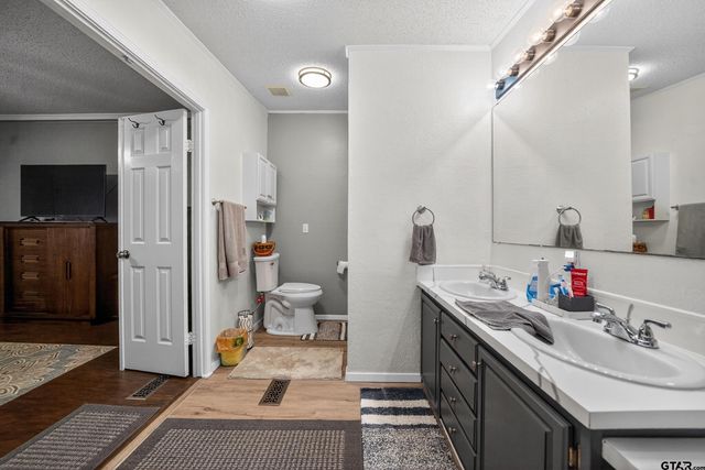 14560 Persimmon Creek Drive, Chandler, TX 75758