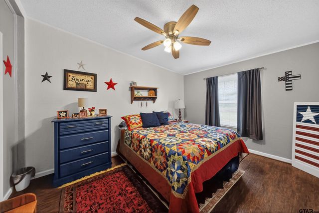 14560 Persimmon Creek Drive, Chandler, TX 75758