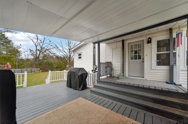 14560 Persimmon Creek Drive, Chandler, TX 75758