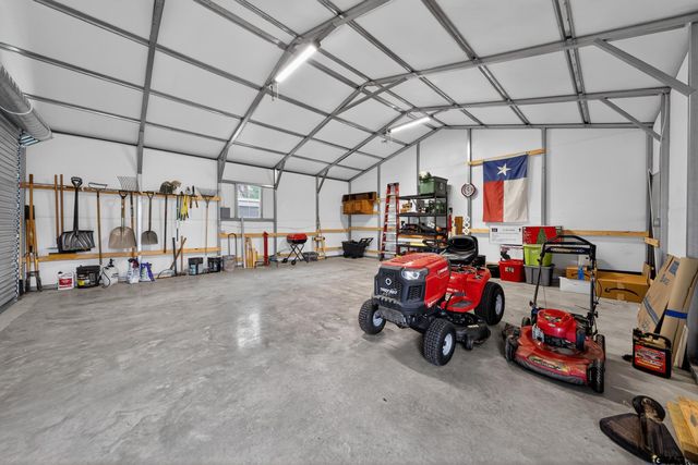 14560 Persimmon Creek Drive, Chandler, TX 75758