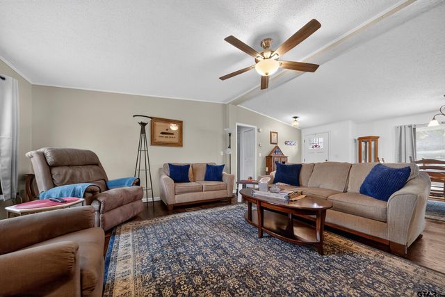 14560 Persimmon Creek Drive, Chandler, TX 75758