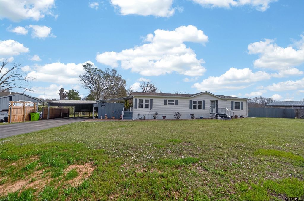 14560 Persimmon Creek Drive, Chandler, TX 75758