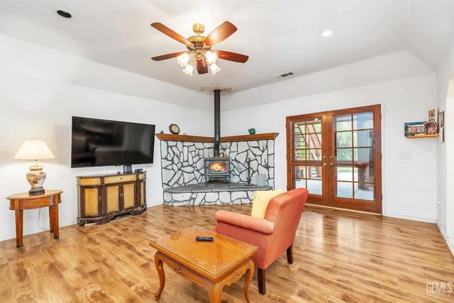 13830 Eberle Road, Bakersfield, CA 93313