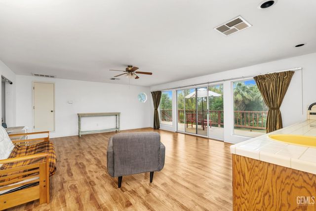 13830 Eberle Road, Bakersfield, CA 93313