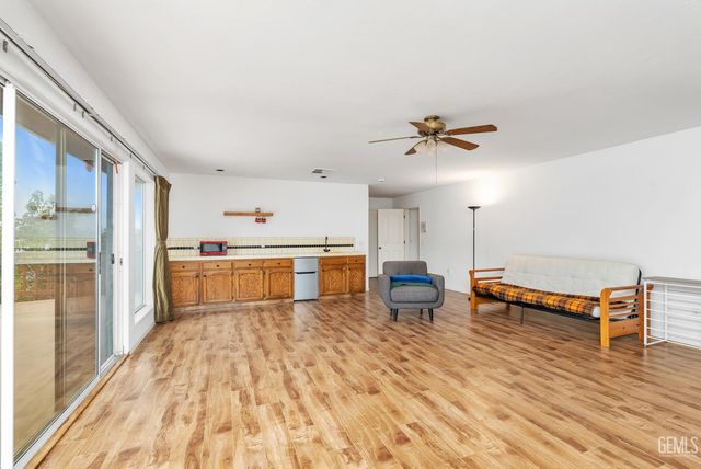 13830 Eberle Road, Bakersfield, CA 93313