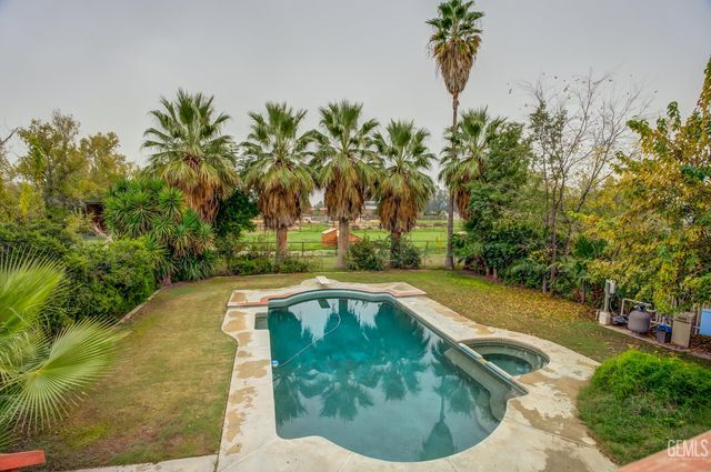 13830 Eberle Road, Bakersfield, CA 93313