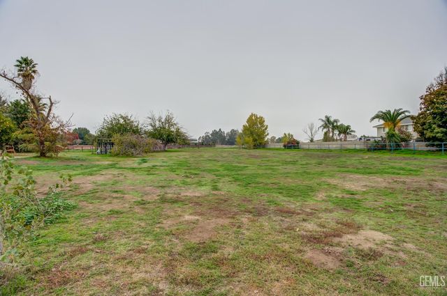 13830 Eberle Road, Bakersfield, CA 93313