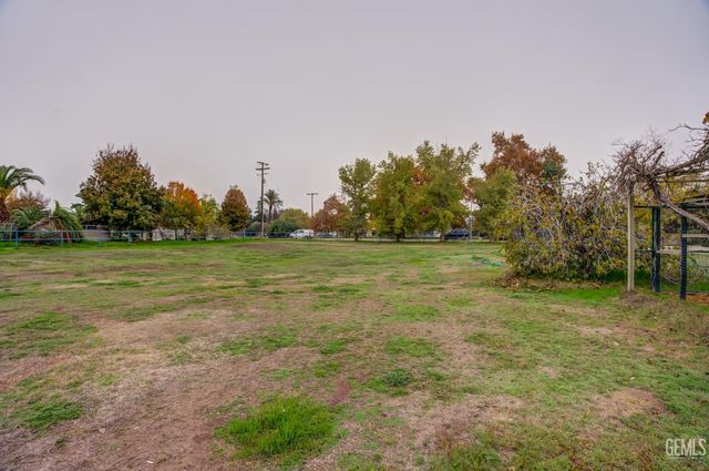 13830 Eberle Road, Bakersfield, CA 93313