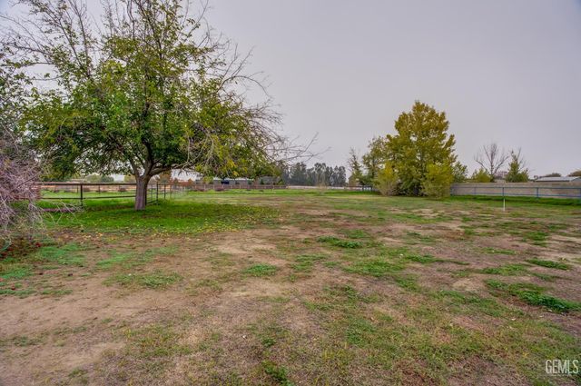 13830 Eberle Road, Bakersfield, CA 93313