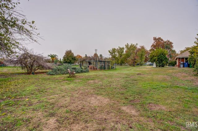 13830 Eberle Road, Bakersfield, CA 93313