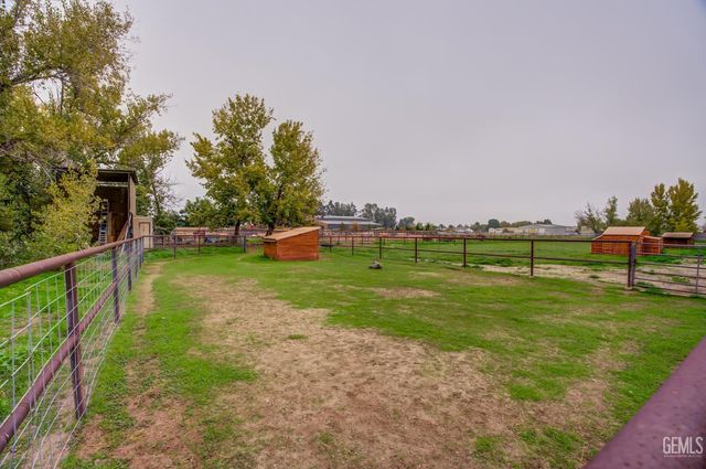 13830 Eberle Road, Bakersfield, CA 93313