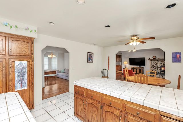 13830 Eberle Road, Bakersfield, CA 93313