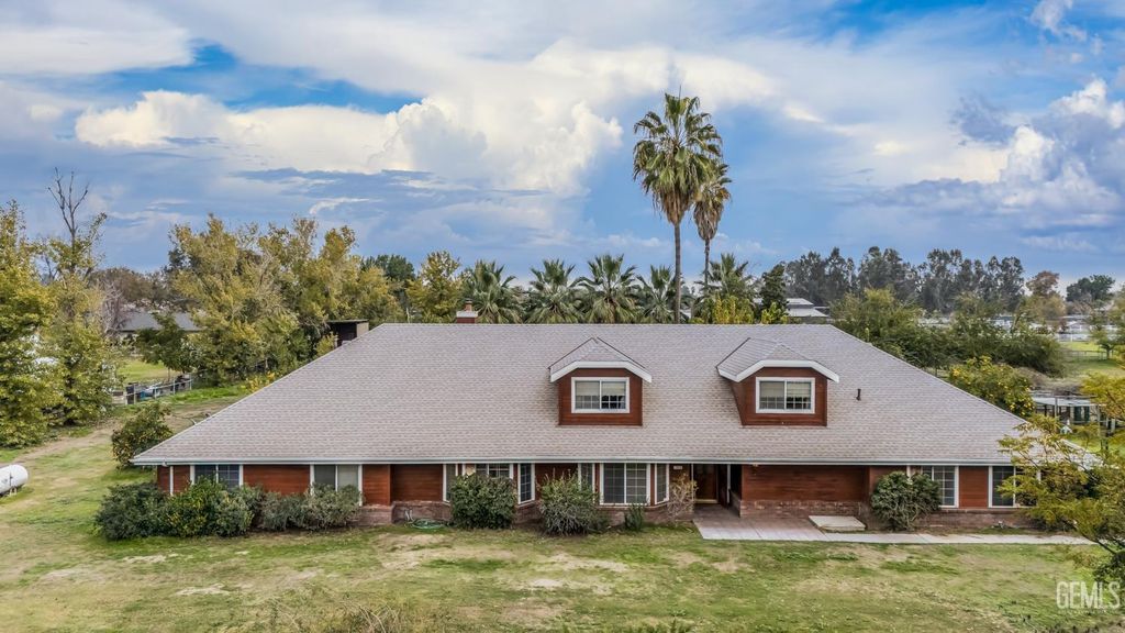 13830 Eberle Road, Bakersfield, CA 93313