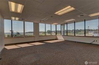 275 SE Pioneer Way #204, Oak Harbor, WA 98277