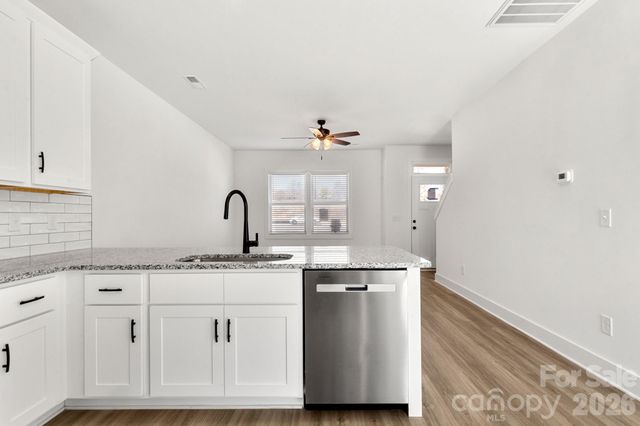 119 Indian Wells Court, Harmony, NC 28634