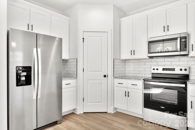 119 Indian Wells Court, Harmony, NC 28634