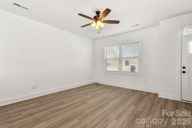 119 Indian Wells Court, Harmony, NC 28634