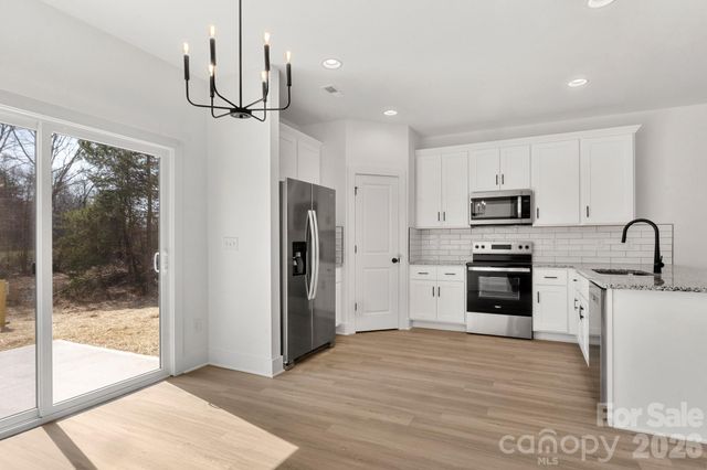 119 Indian Wells Court, Harmony, NC 28634