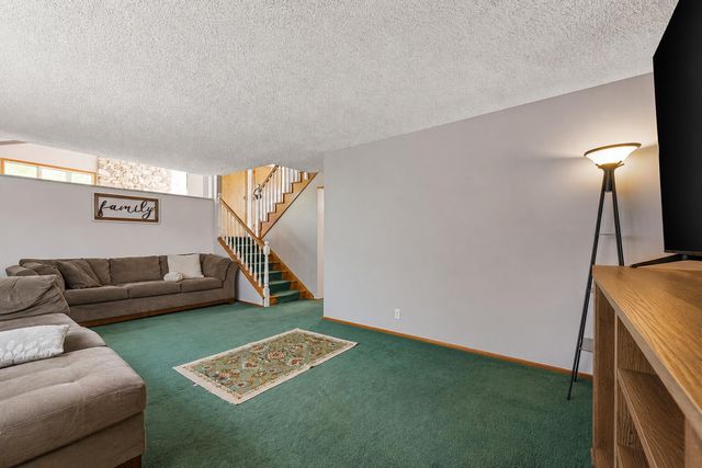 2547 Springhill Drive, Schererville, IN 46375