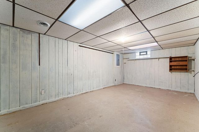 2547 Springhill Drive, Schererville, IN 46375