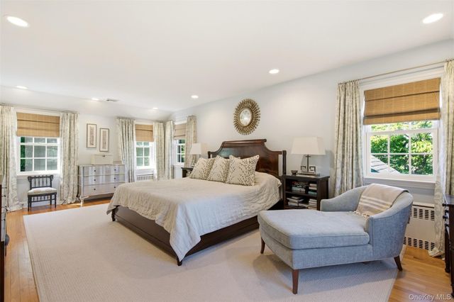 2 Saint Marks Place, Cold Spring Harbor, NY 11724