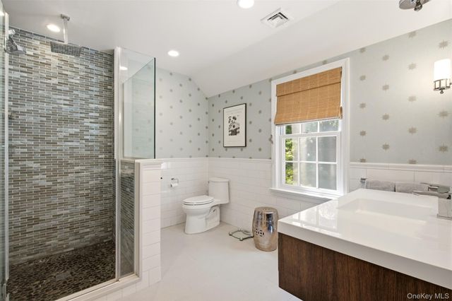 2 Saint Marks Place, Cold Spring Harbor, NY 11724