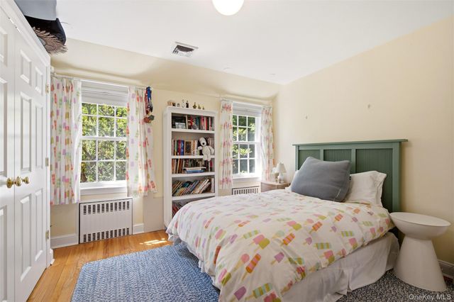 2 Saint Marks Place, Cold Spring Harbor, NY 11724