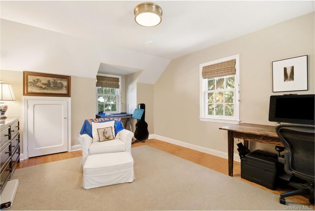 2 Saint Marks Place, Cold Spring Harbor, NY 11724