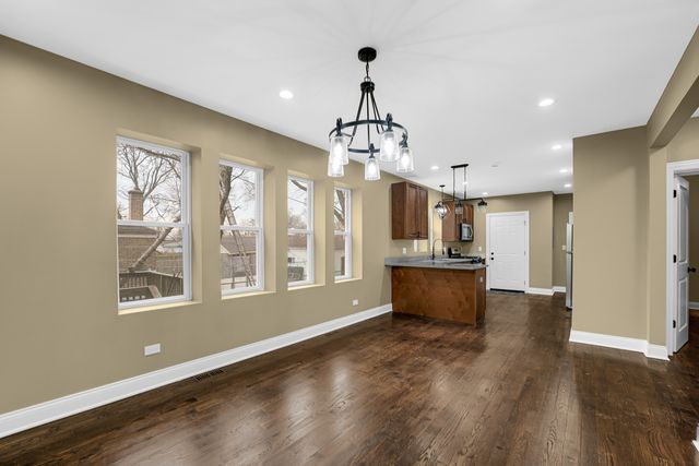 7316 S Rockwell Street 3, Chicago, IL 60629