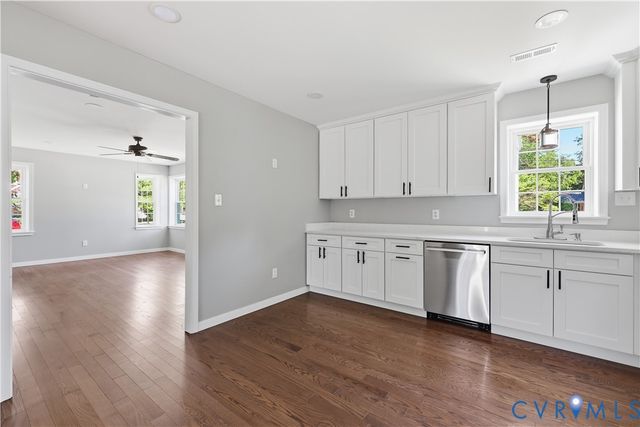 3008 W Broadway, Hopewell, VA 23860