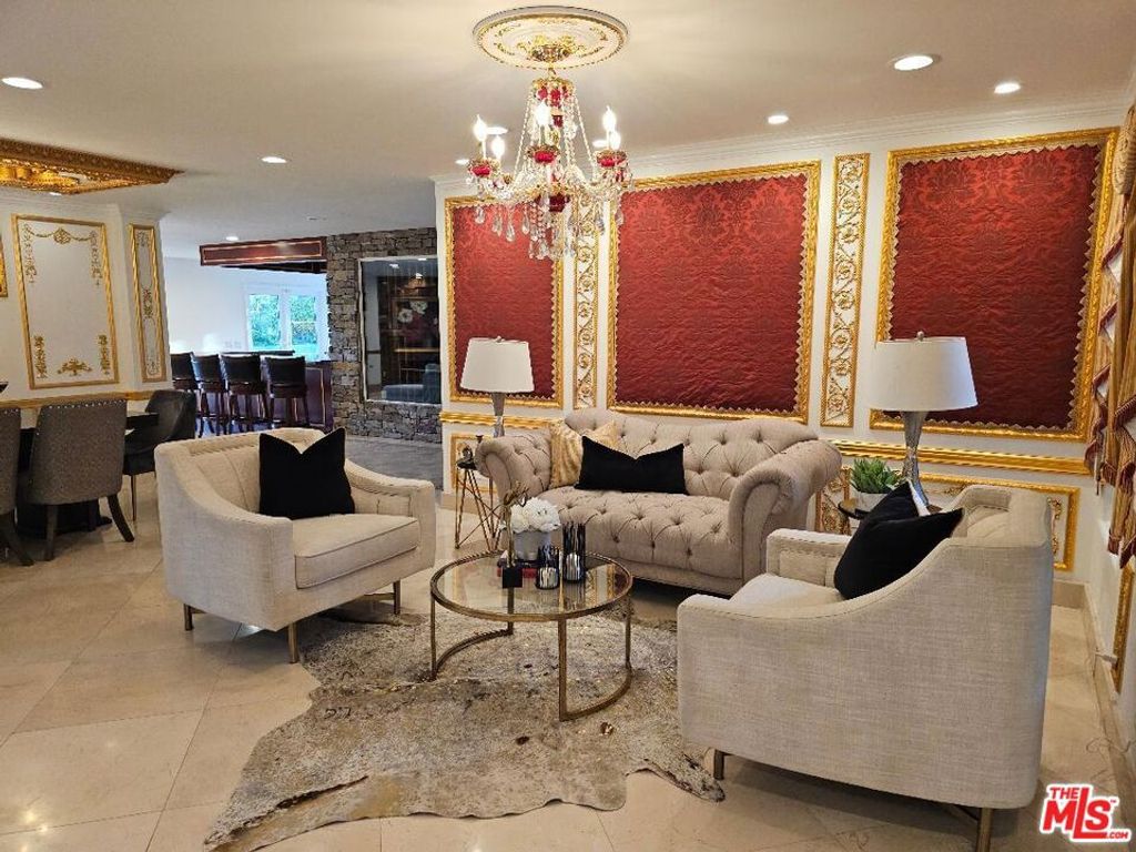 Image 13 of property listing at 21128 Bellini Drive, Topanga, CA 90290