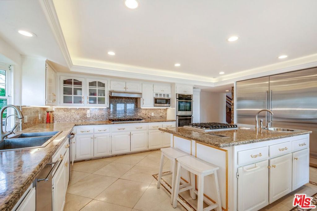 Image 17 of property listing at 21128 Bellini Drive, Topanga, CA 90290