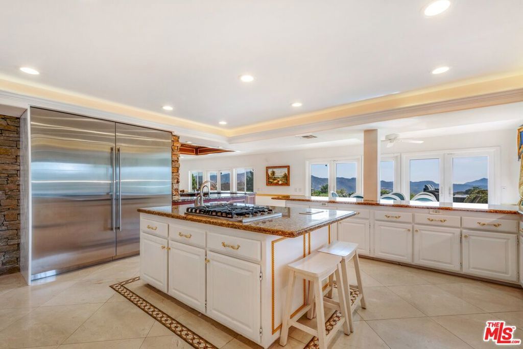 Image 18 of property listing at 21128 Bellini Drive, Topanga, CA 90290