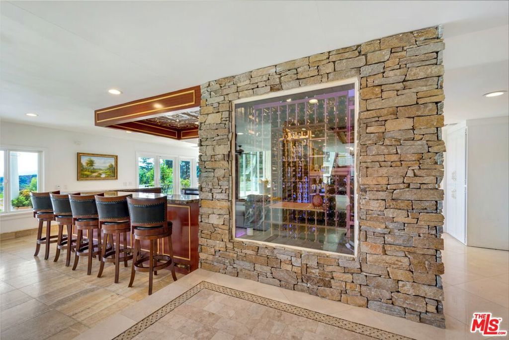 Image 25 of property listing at 21128 Bellini Drive, Topanga, CA 90290