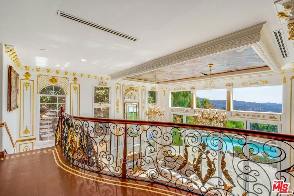 Image 33 of property listing at 21128 Bellini Drive, Topanga, CA 90290