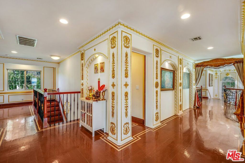 Image 35 of property listing at 21128 Bellini Drive, Topanga, CA 90290