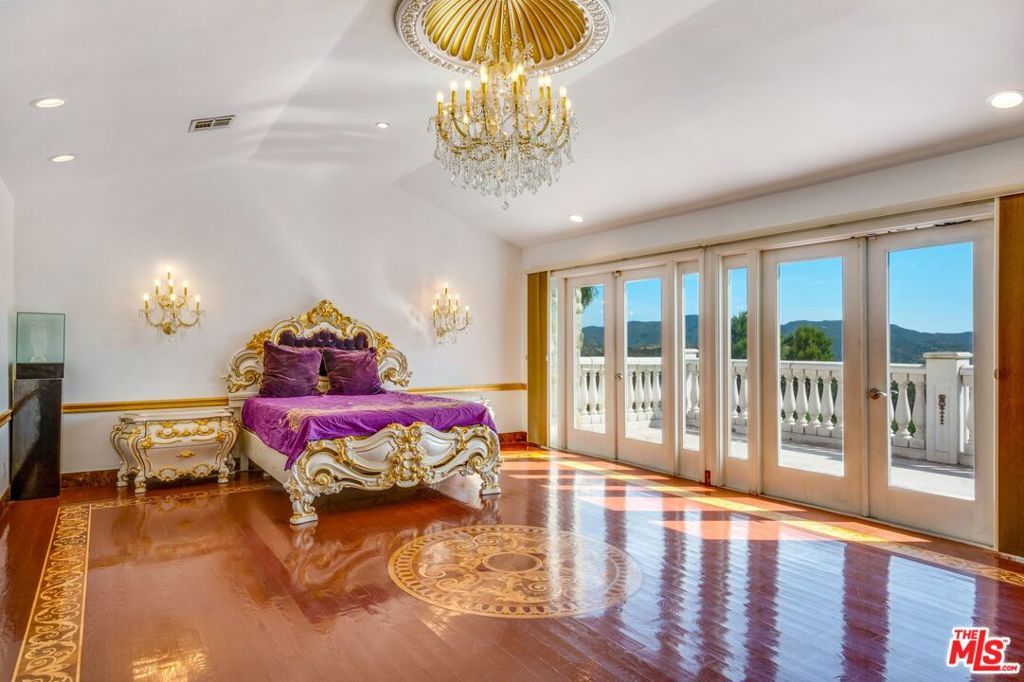 Image 36 of property listing at 21128 Bellini Drive, Topanga, CA 90290