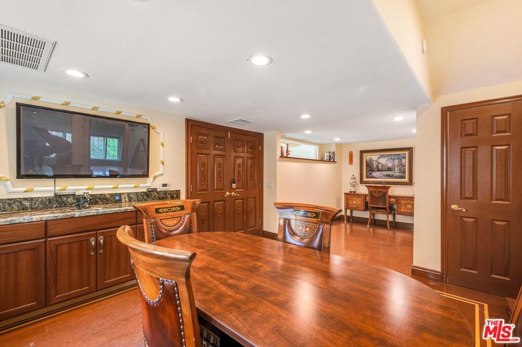 Image 45 of property listing at 21128 Bellini Drive, Topanga, CA 90290