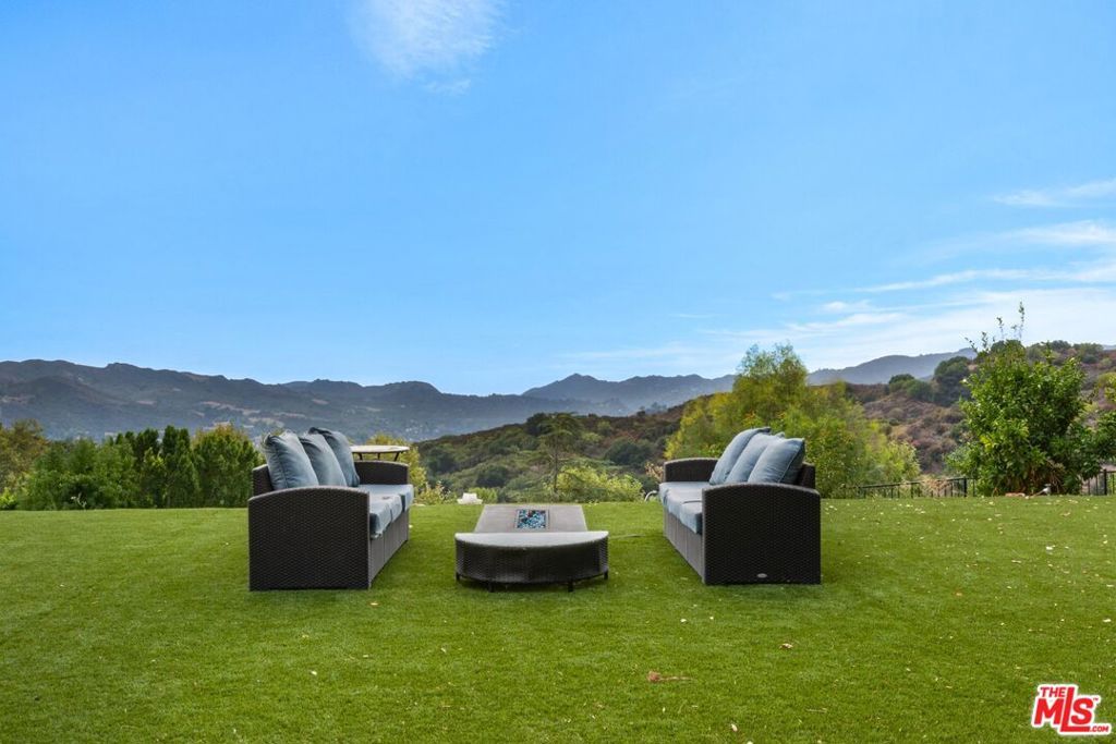 Image 64 of property listing at 21128 Bellini Drive, Topanga, CA 90290