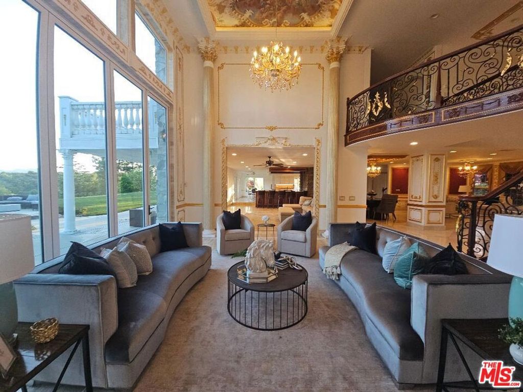 Image 8 of property listing at 21128 Bellini Drive, Topanga, CA 90290