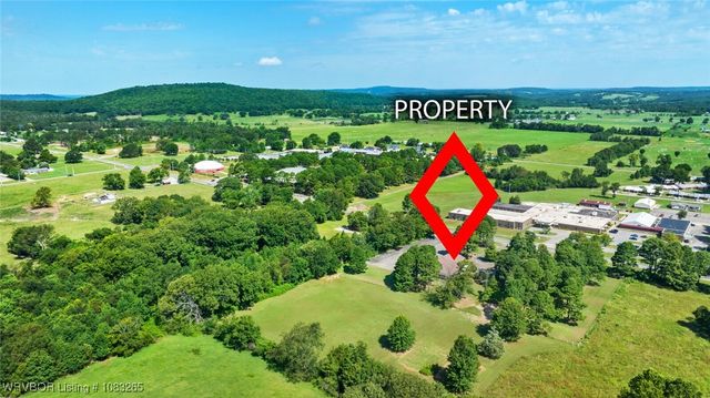 1400 W Locust Street, Stilwell, OK 74960