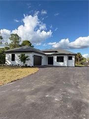 3307 48th AVE NE, Naples, FL 34120